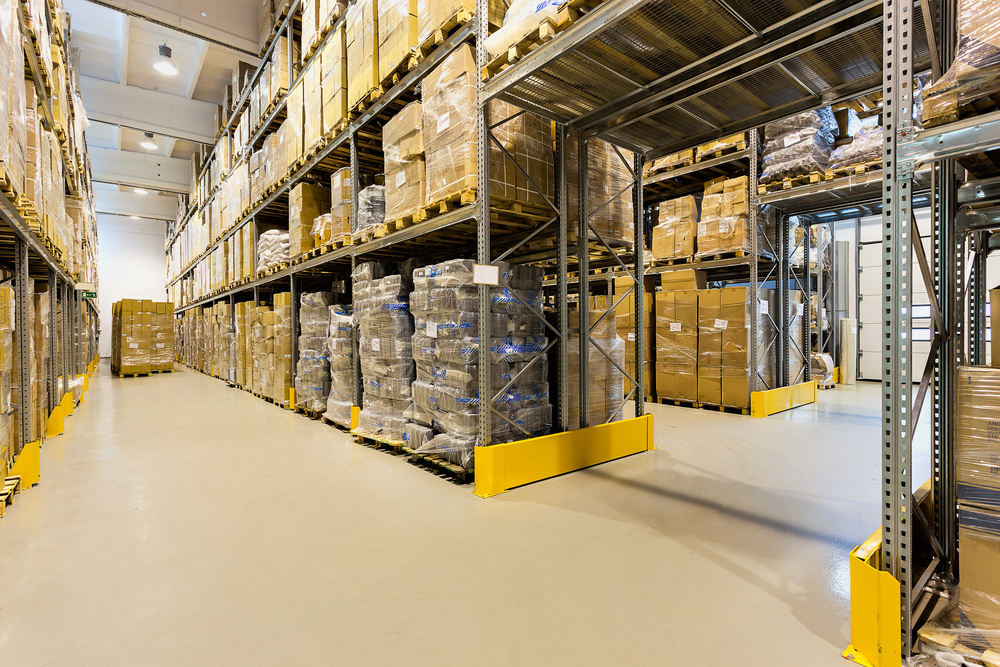 Why there is no way around the automation of intralogistics.